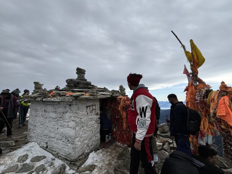 Chopta Chandrashila Tungnath Trek with Deoriatal